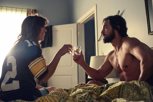 THIS IS US -- "The Game Plan" Episode 105 -- Pictured: (l-r) Mandy Moore as Rebecca, Milo Ventimiglia as Jack -- (Photo by: Vivian Zink/NBC)